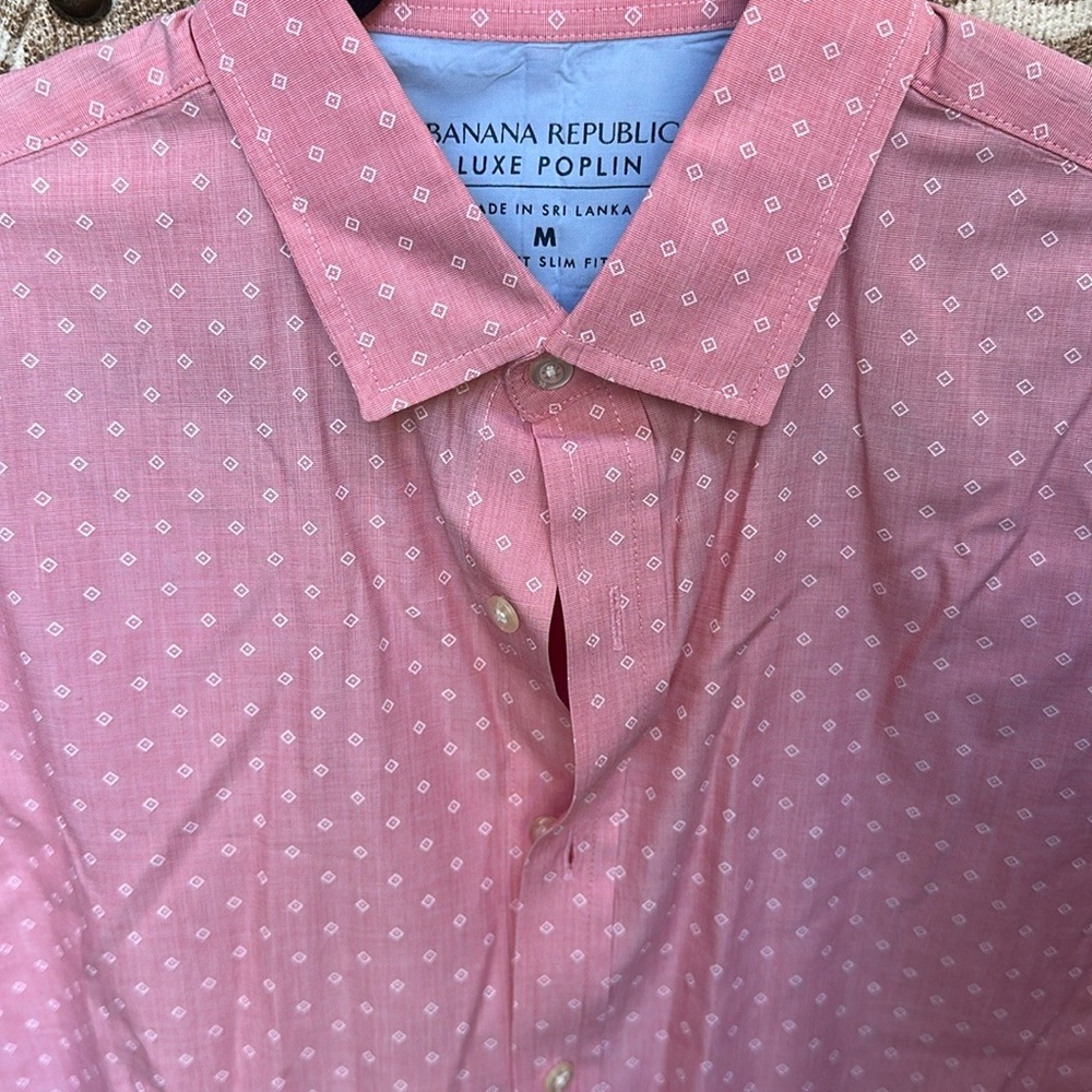 Banana Republic Diamond Pattern Salmon Pink Slim Fit Button Down Shirt-Size Med